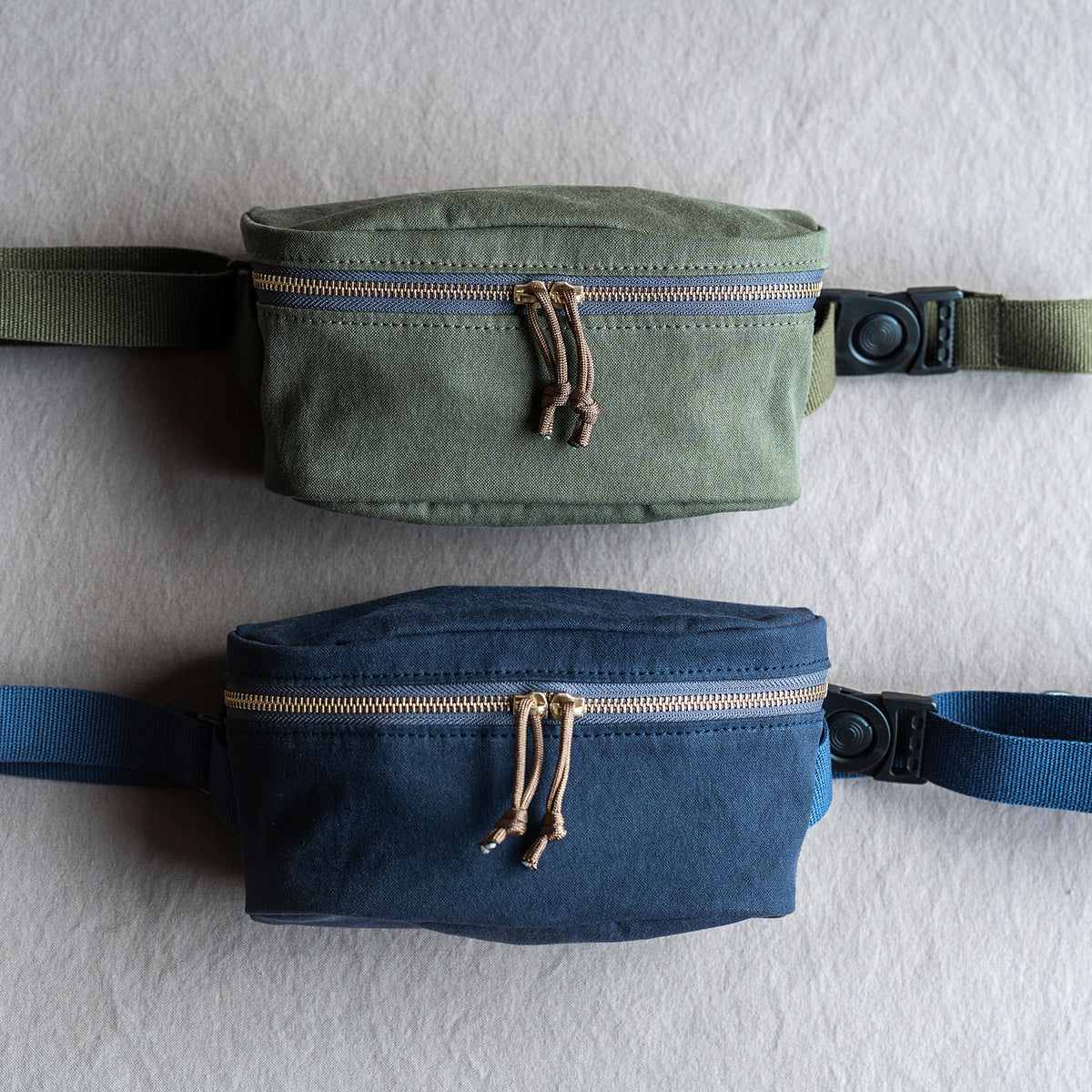 CANVAS POCHETTE - navy -
