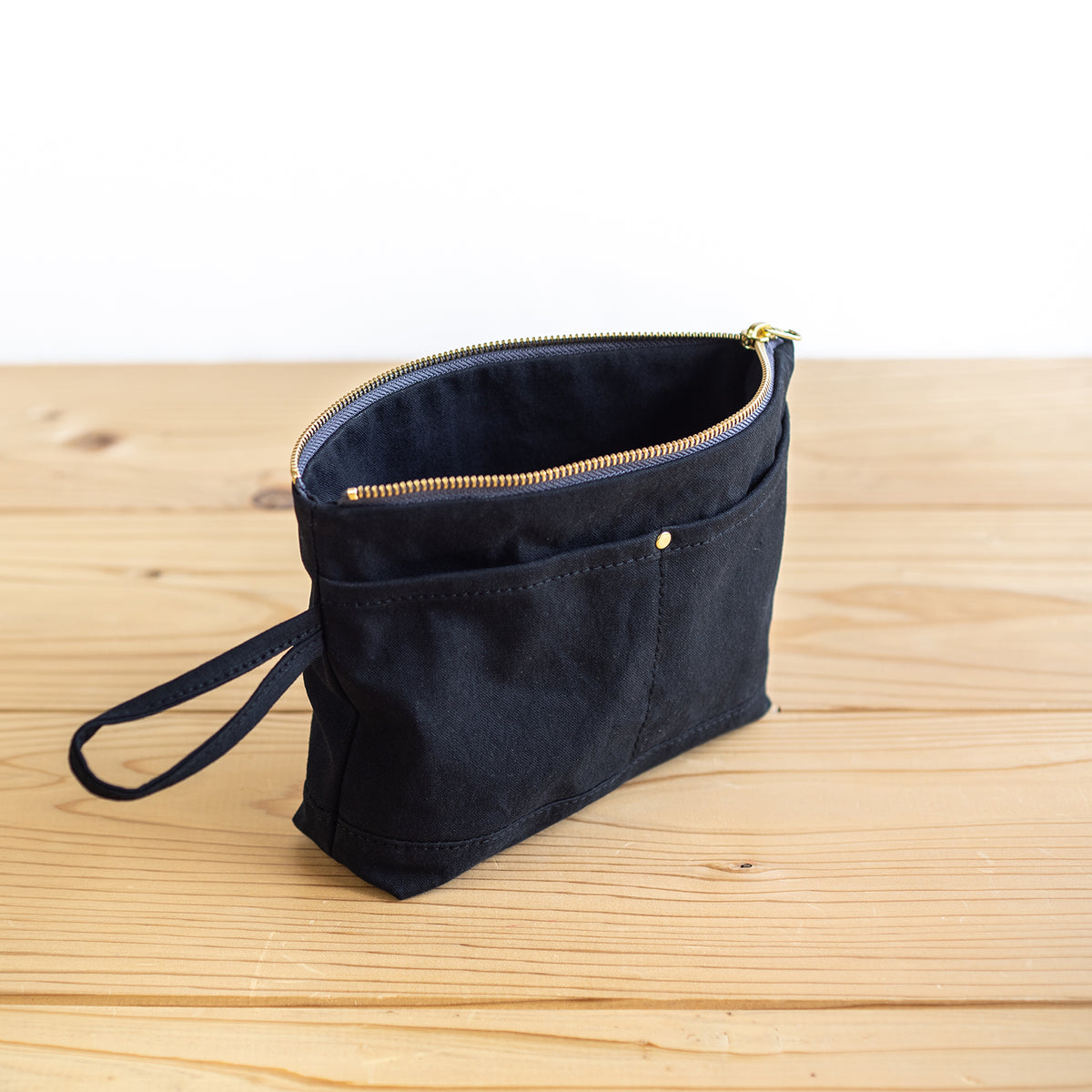 CANVAS POUCH - black -