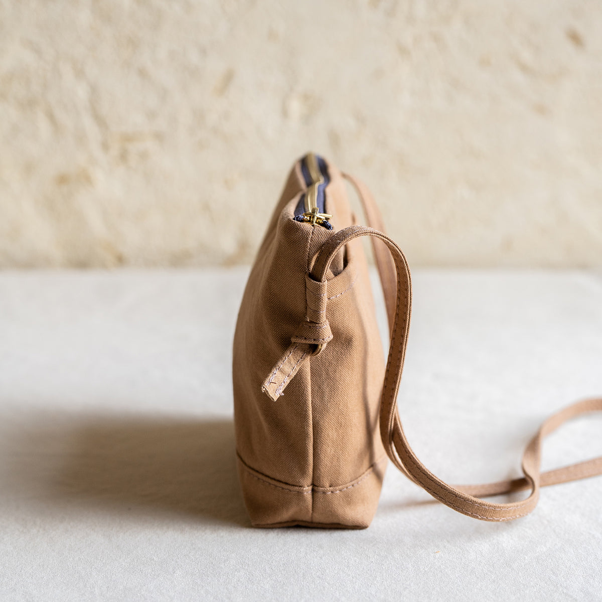 CANVAS POUCH - mocha -