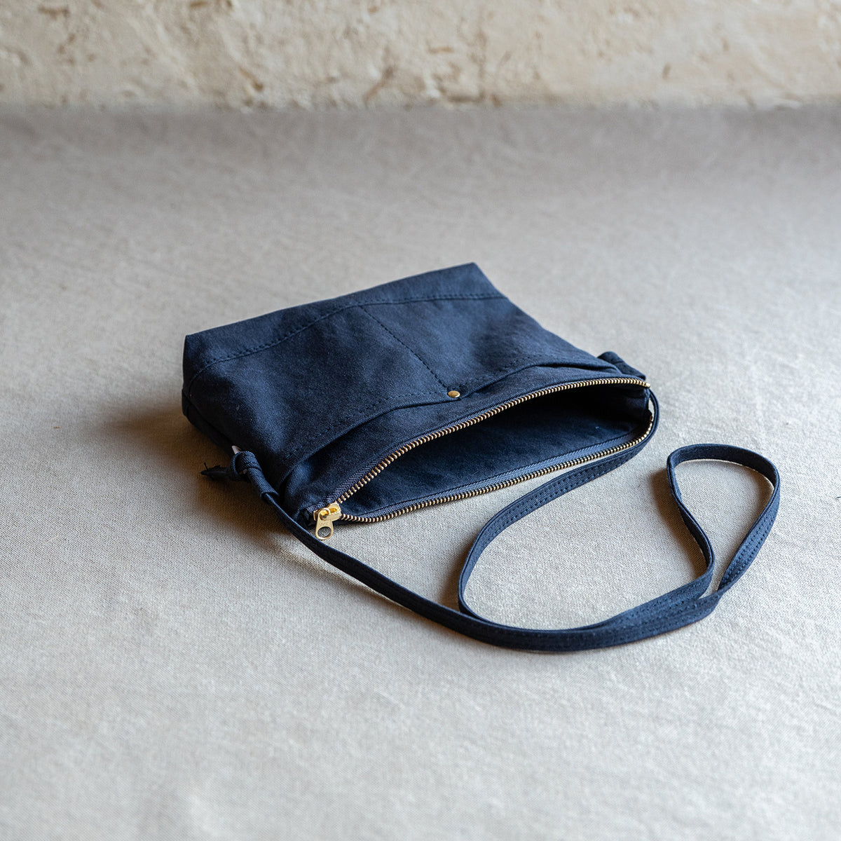 CANVAS POUCH - navy -