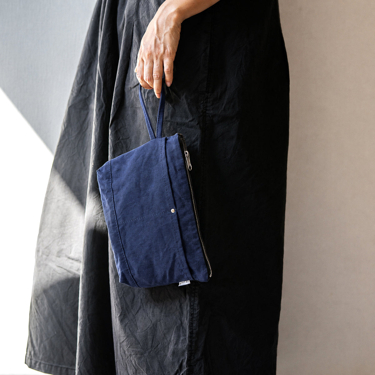 CANVAS POUCH - navy -