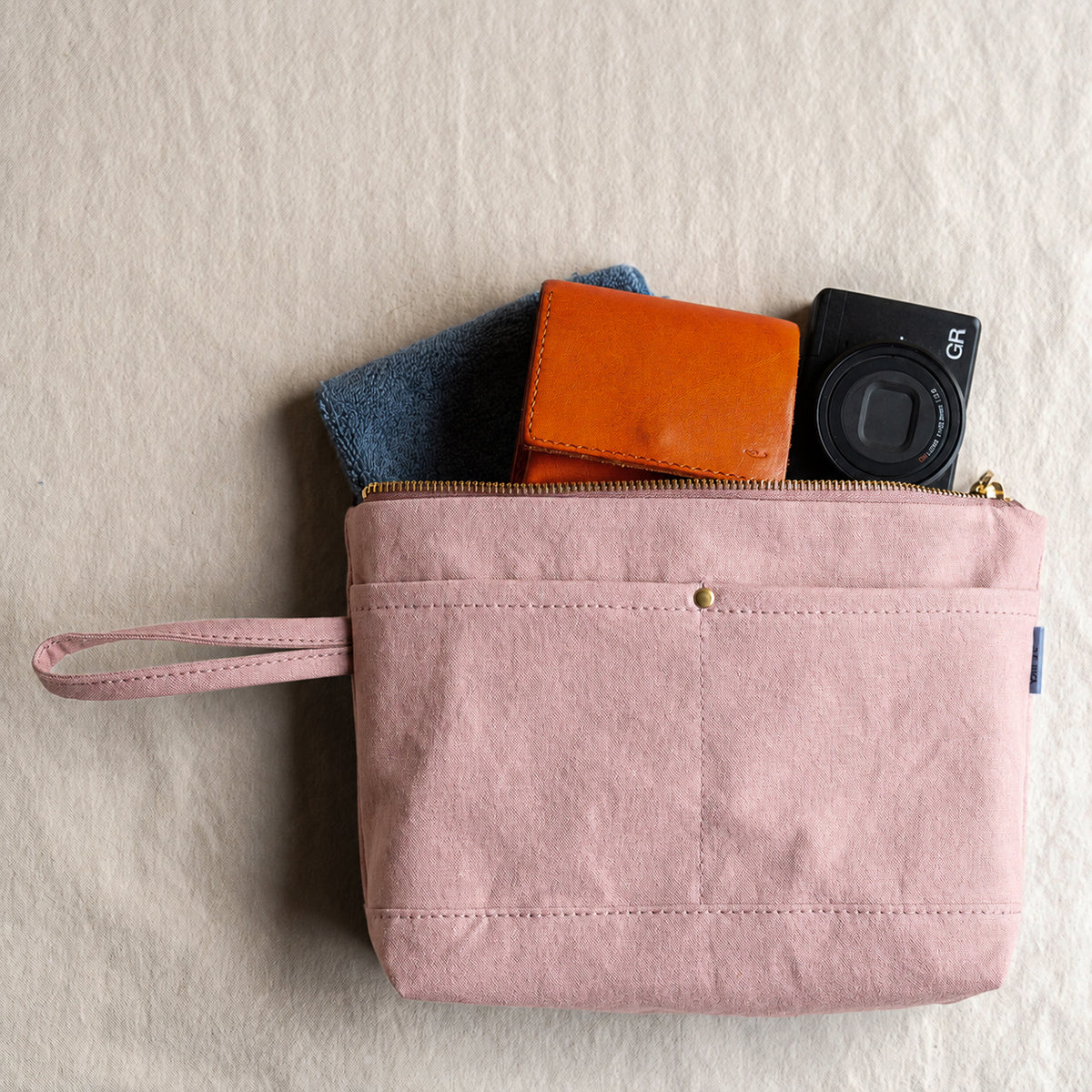 CANVAS POUCH - pink -