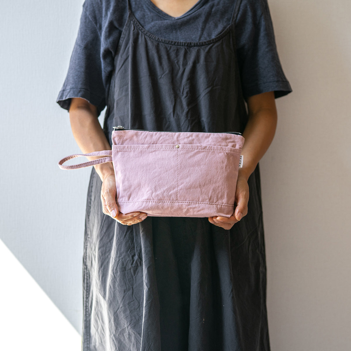 CANVAS POUCH - pink -