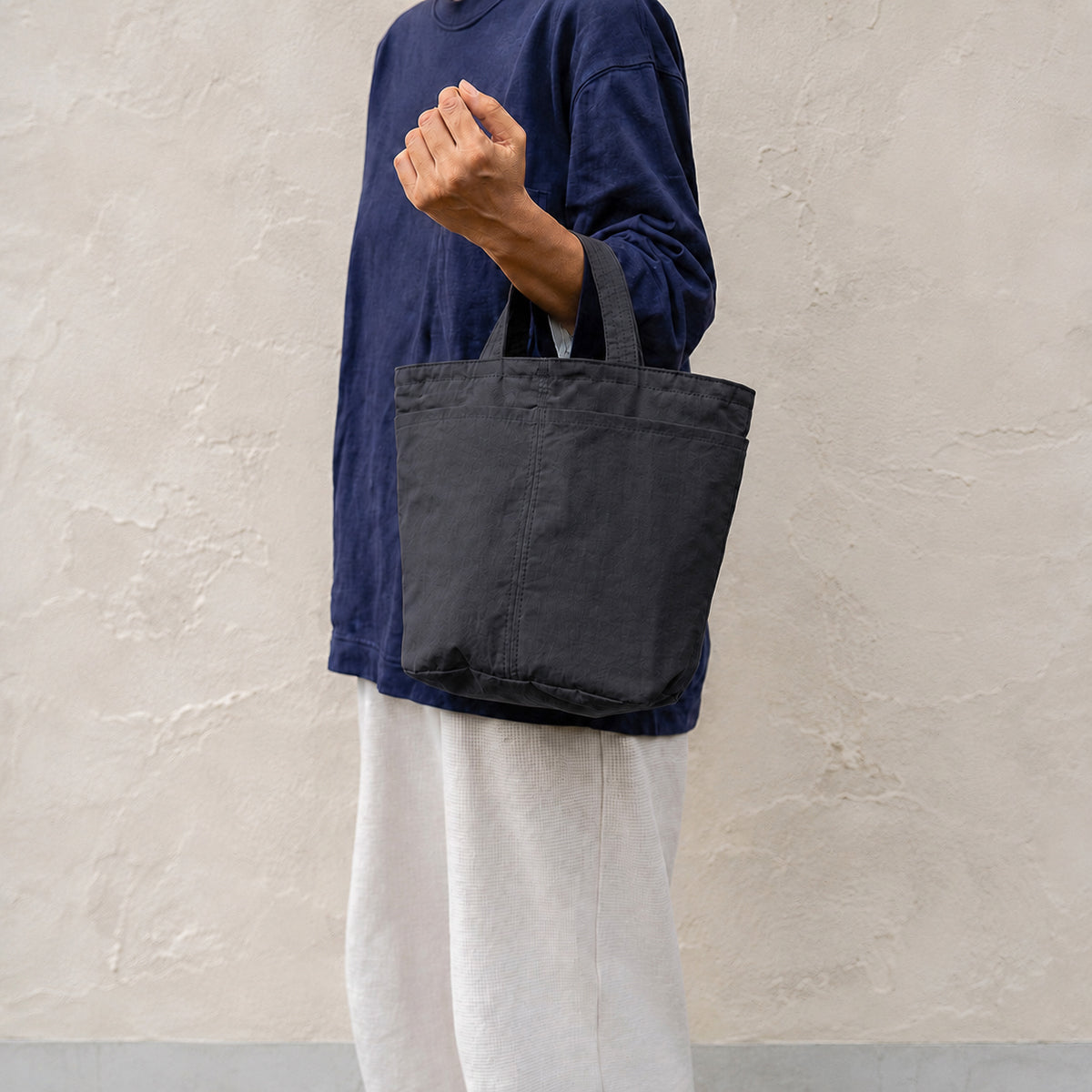 C/N bucket tote - black -