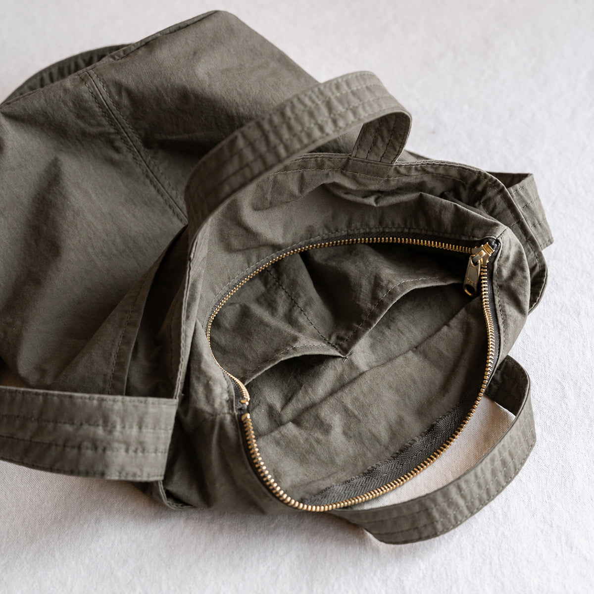 C/N bucket tote - khaki -
