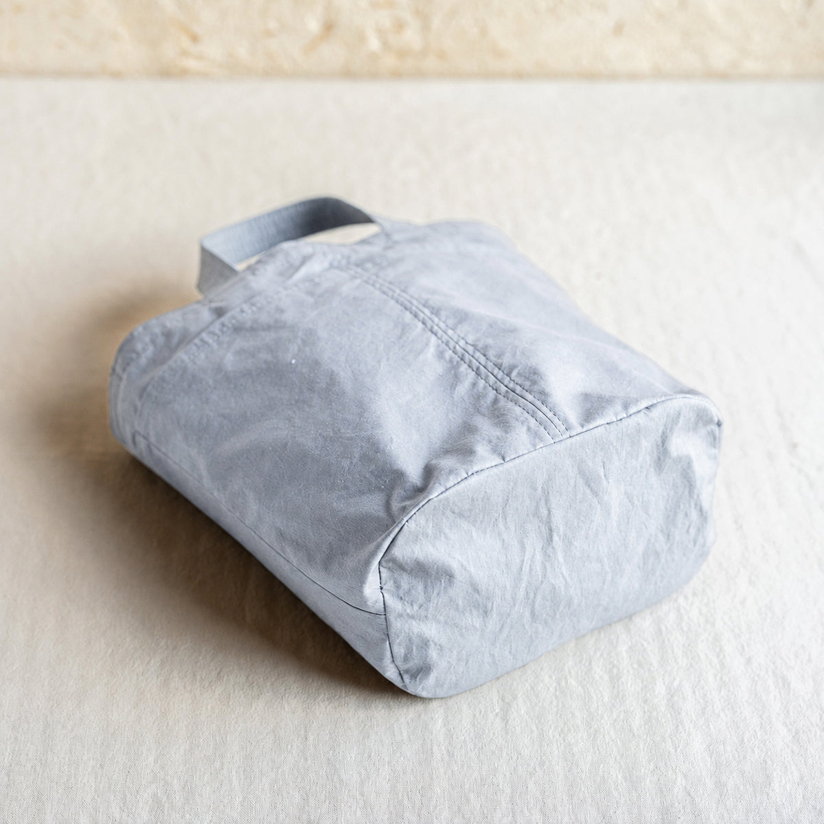 C/N bucket tote - light gray -