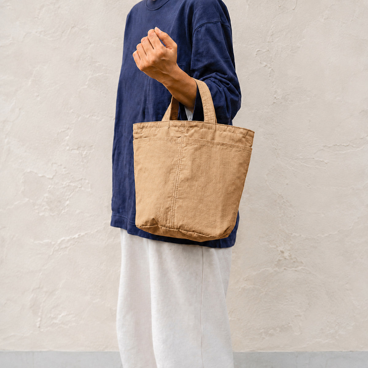 C/N bucket tote - mocha beige -