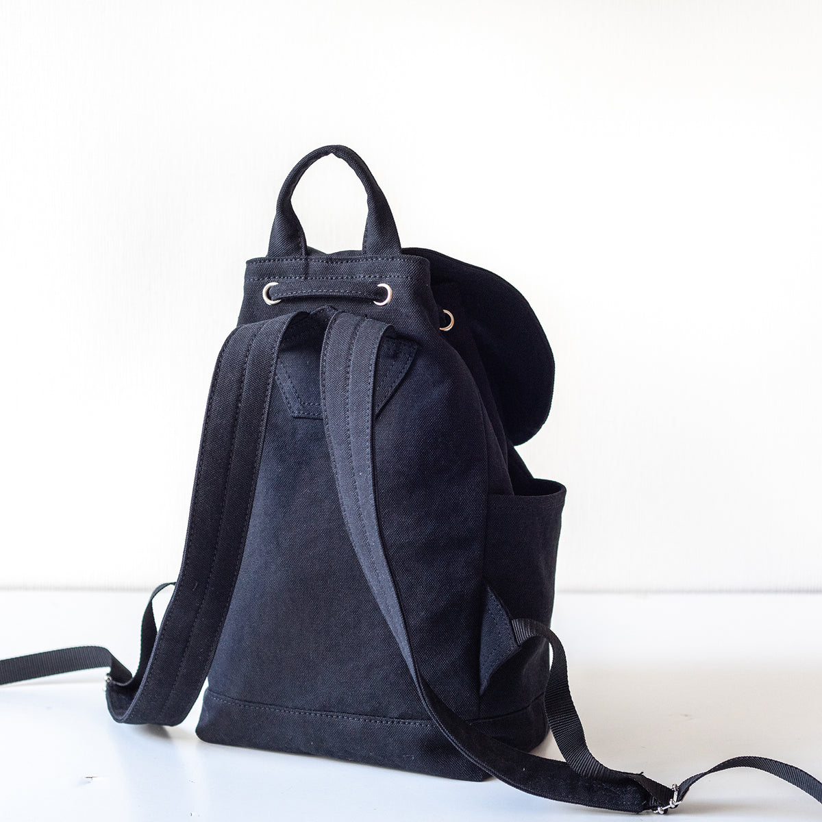 DAY PACK - black -