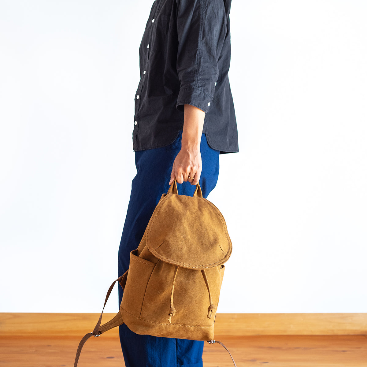 DAY PACK - camel -