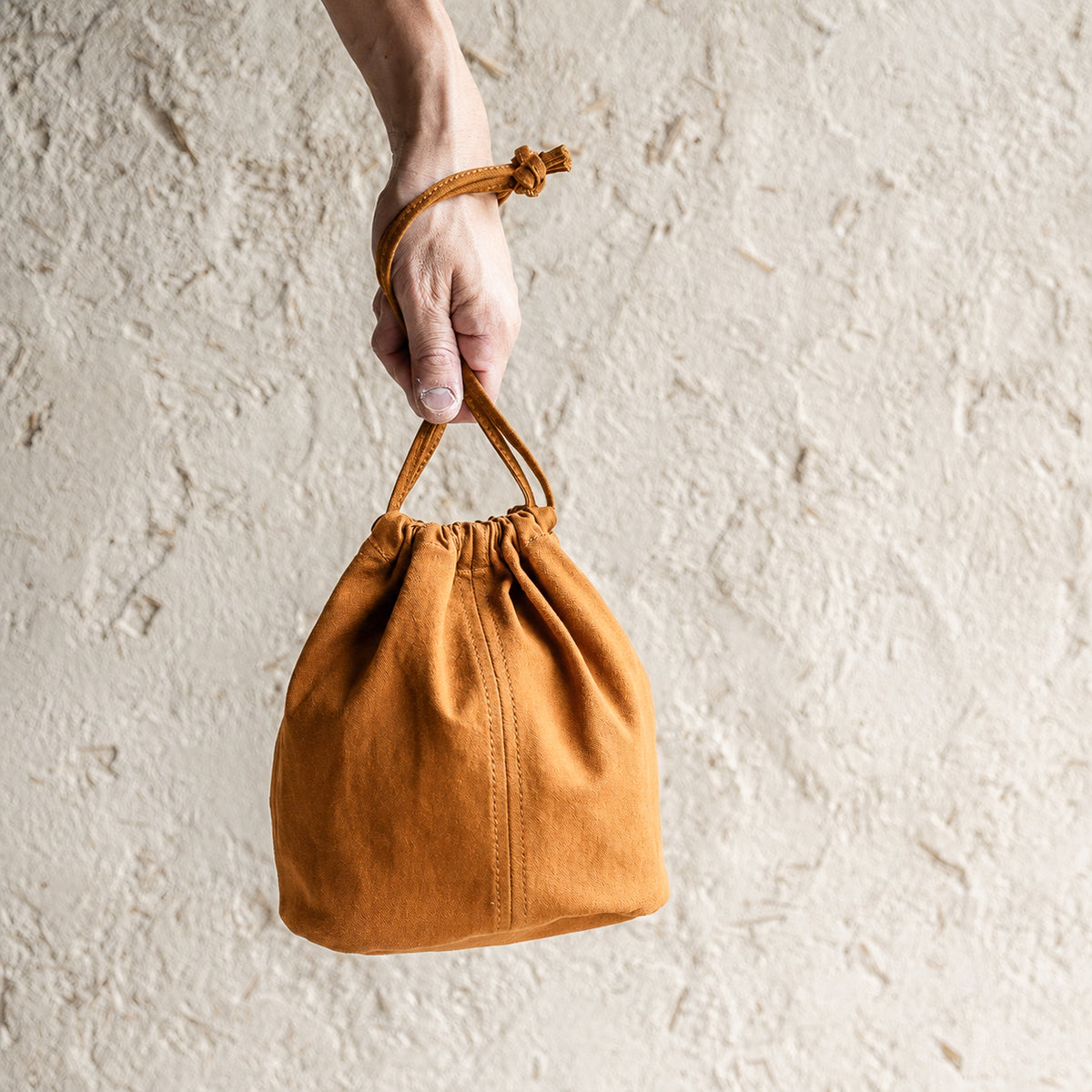 KINCHAKU POUCH - camel -