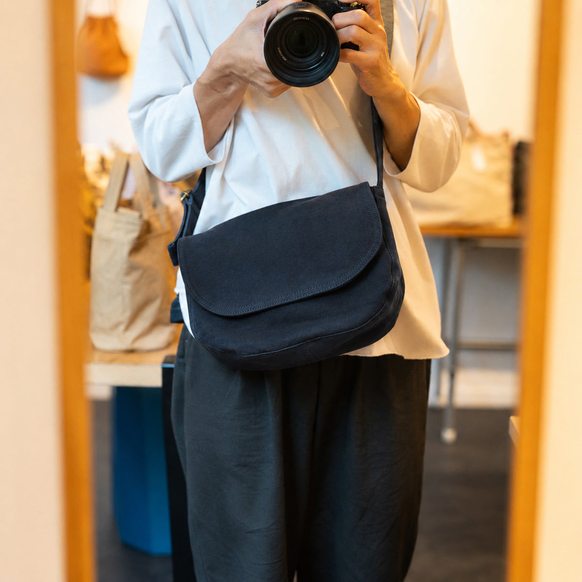 FLAP SHOULDER - black -