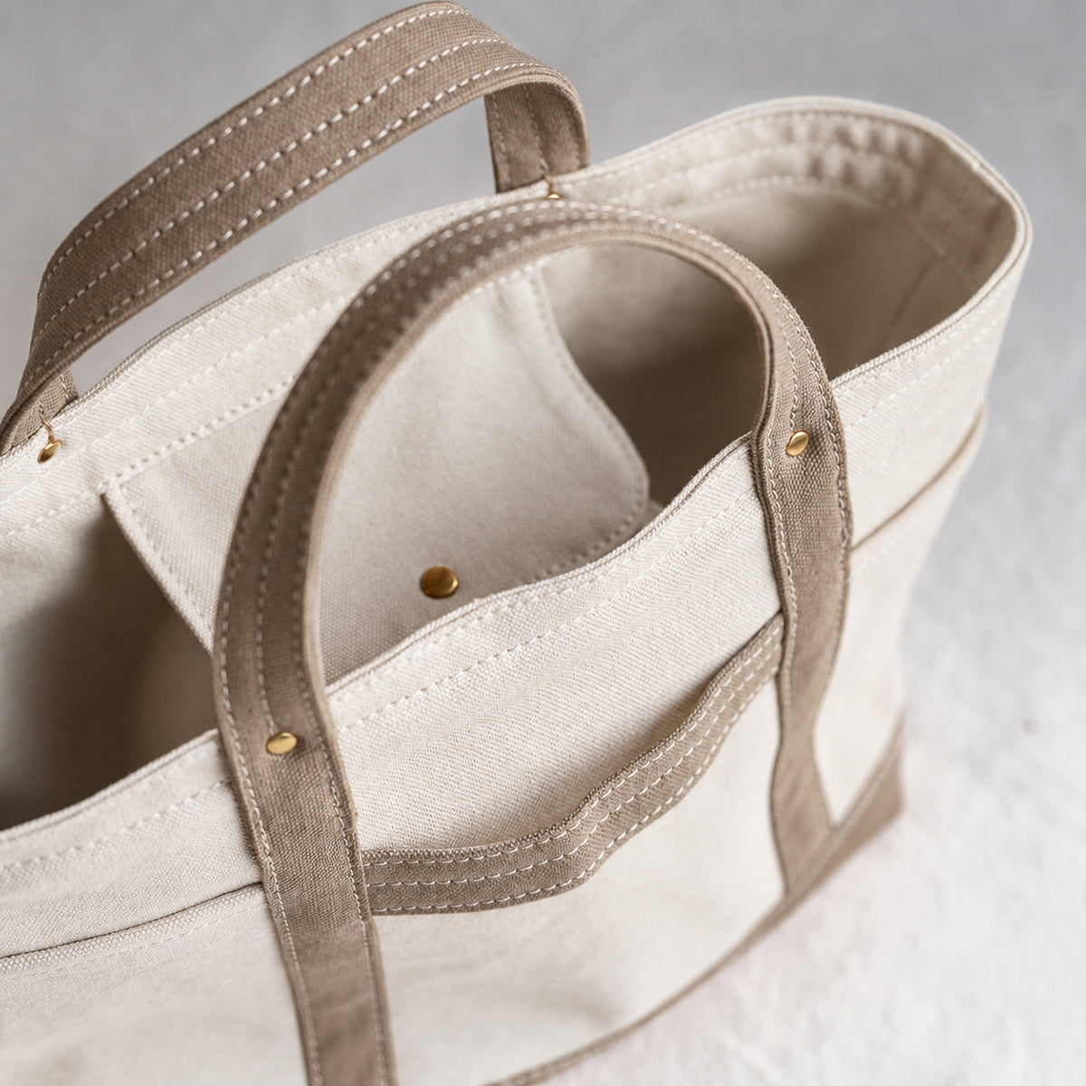 MINI TOOL TOTE Bi-color（ivory×beige）