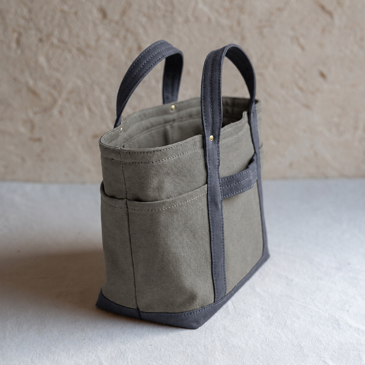 MINI TOOL TOTE Bi-color（oldkhaki×charcoal gray）