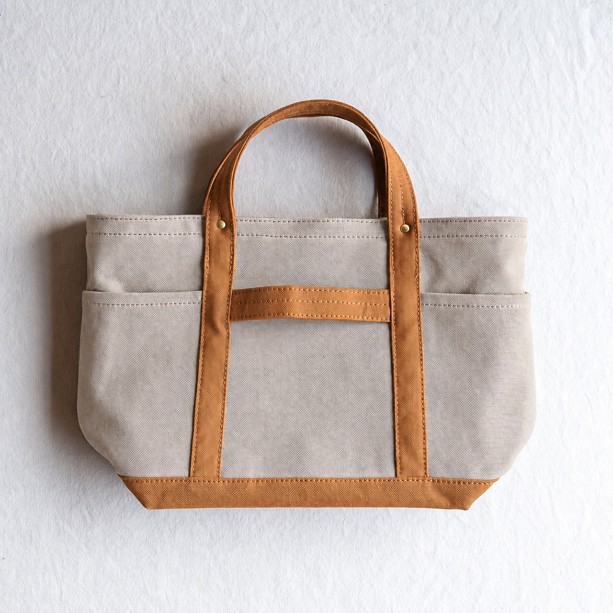 MINI TOOL TOTE Bi-color（beige×camel）