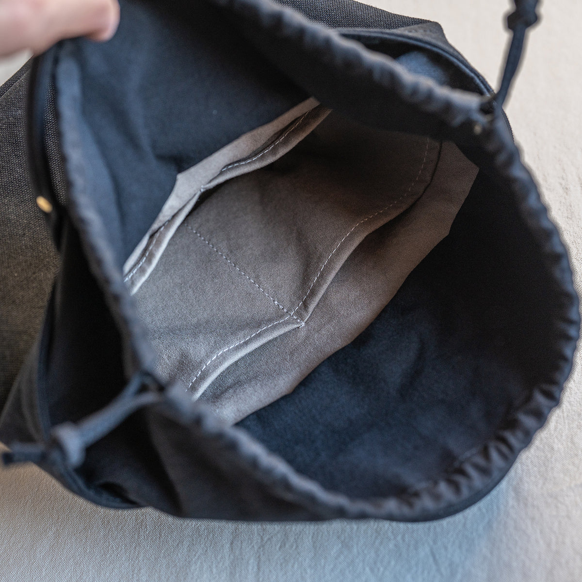 MINI TOTE - black -