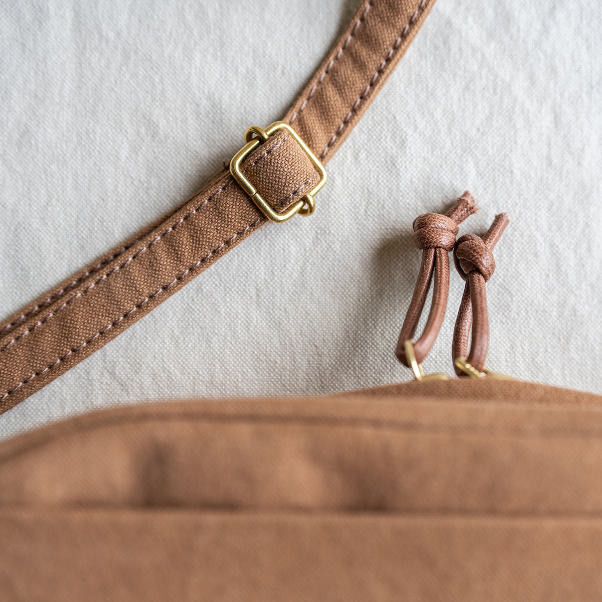 NEW POCHETTE - mocha -