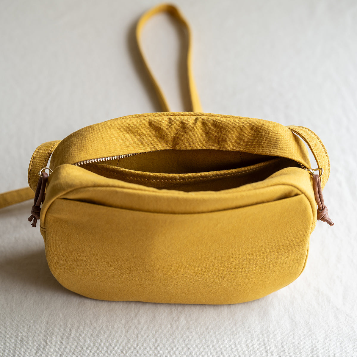 NEW POCHETTE - mustard -