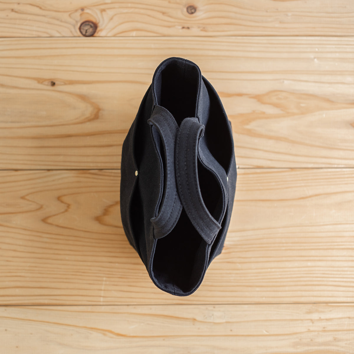 POCKET TOTE - black -