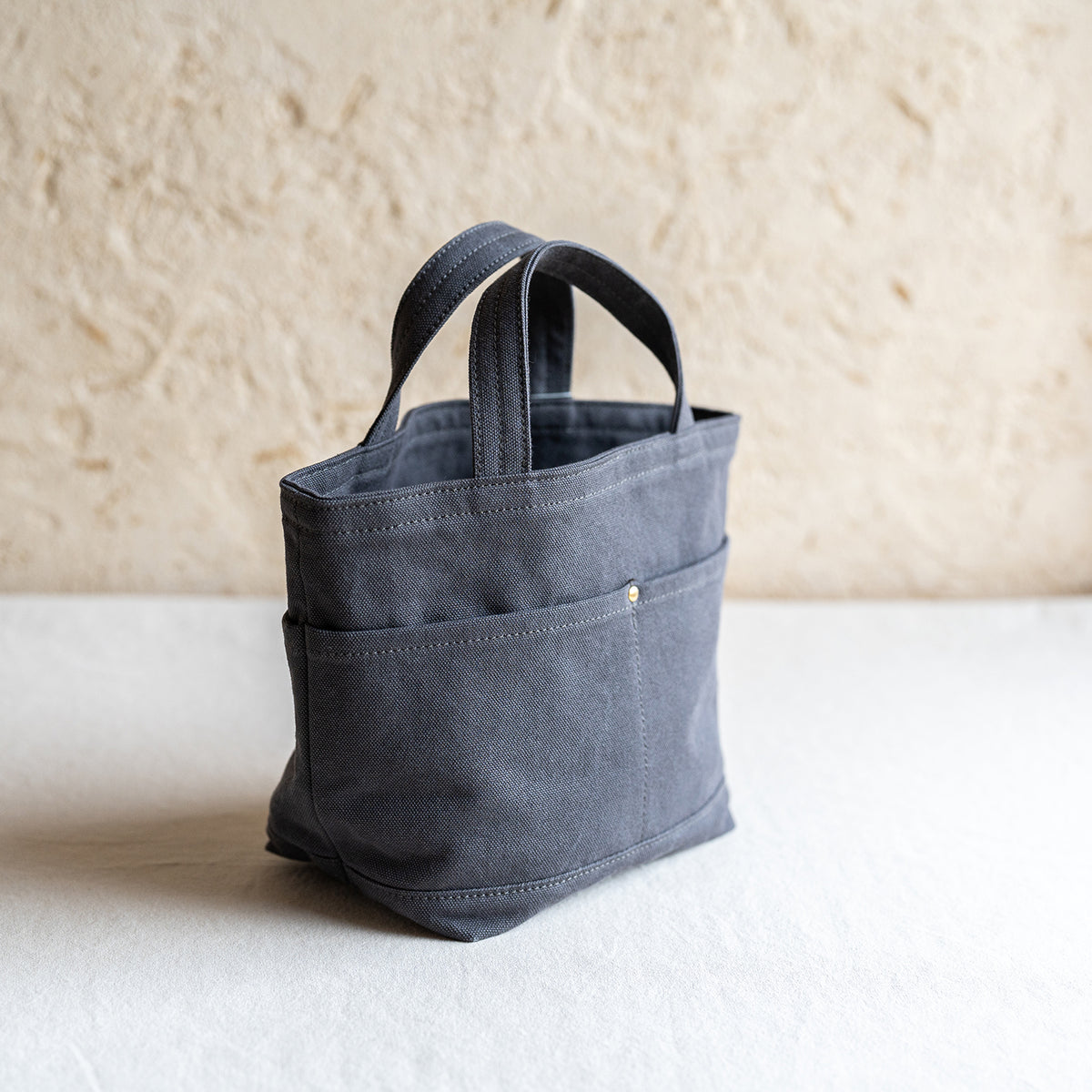 POCKET TOTE - charcoal gray -