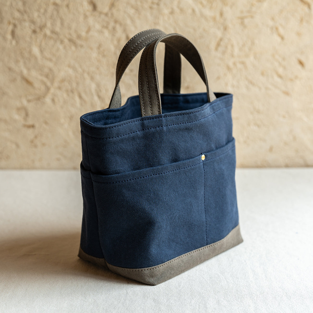 POCKET TOTE Bi-color（deepnavy×oldkhaki）