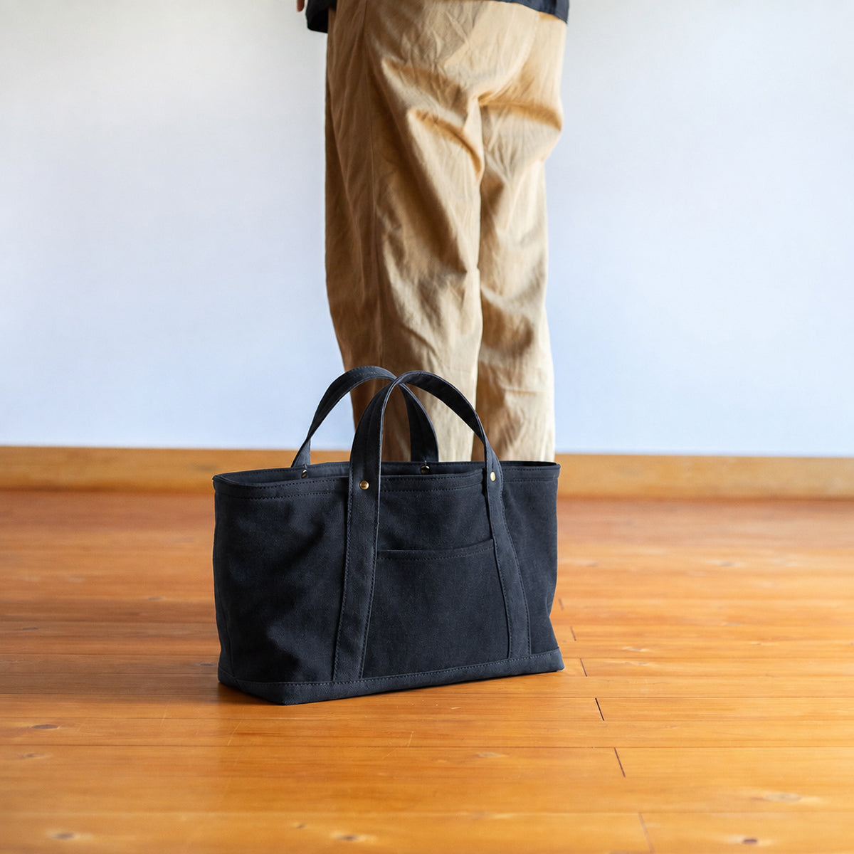 STANDARD TOTE - black -