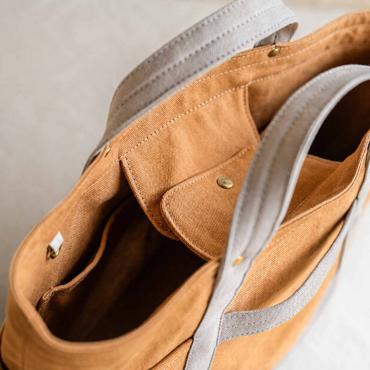 TOOL TOTE Bi-color  （camel×beige）