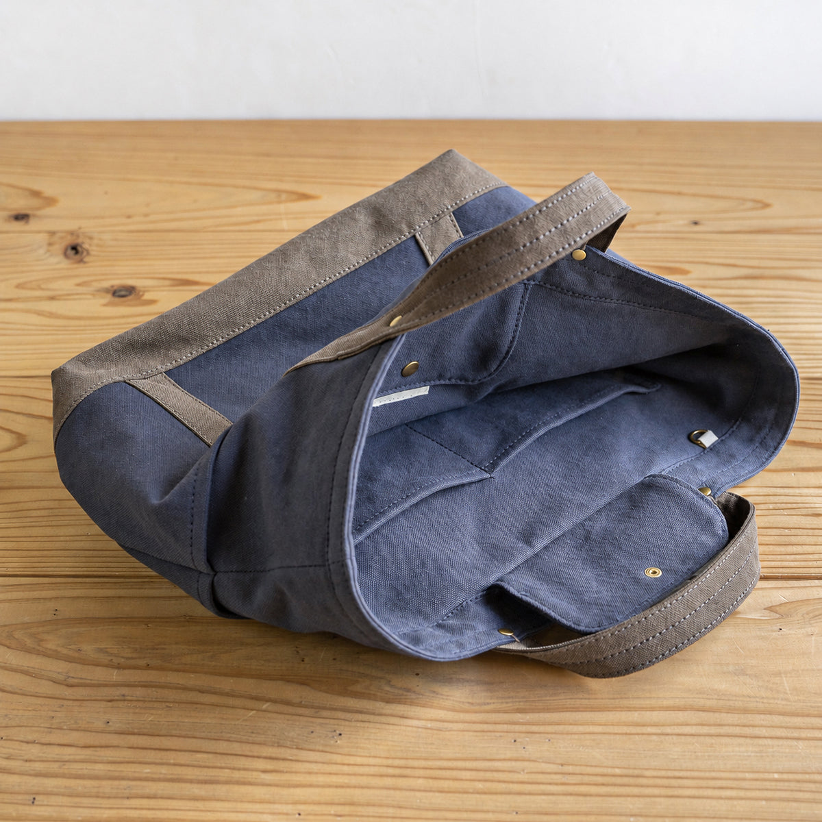 TOOL TOTE Bi-color  （charcoal gray×oldkhaki）