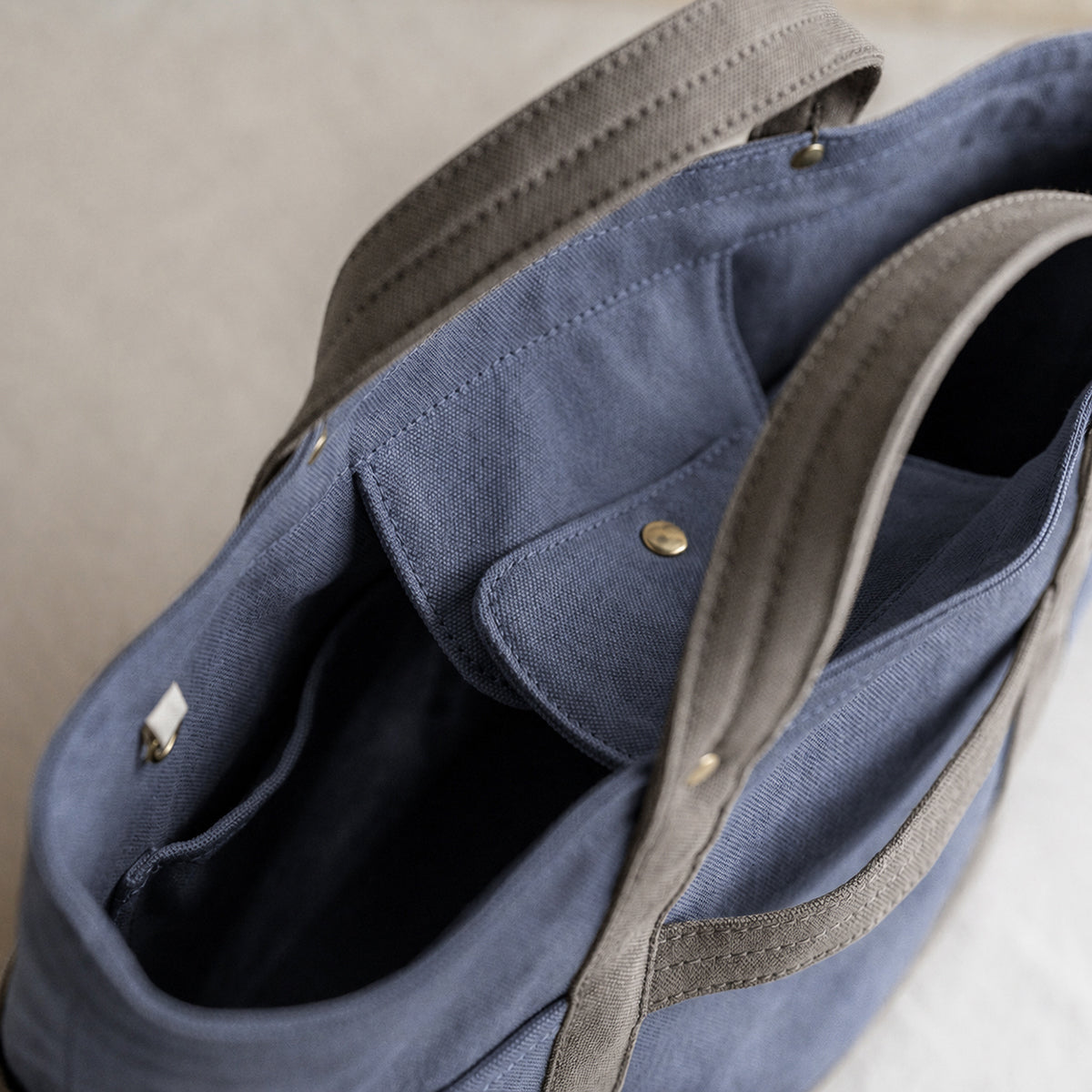 TOOL TOTE Bi-color  （charcoal gray×oldkhaki）