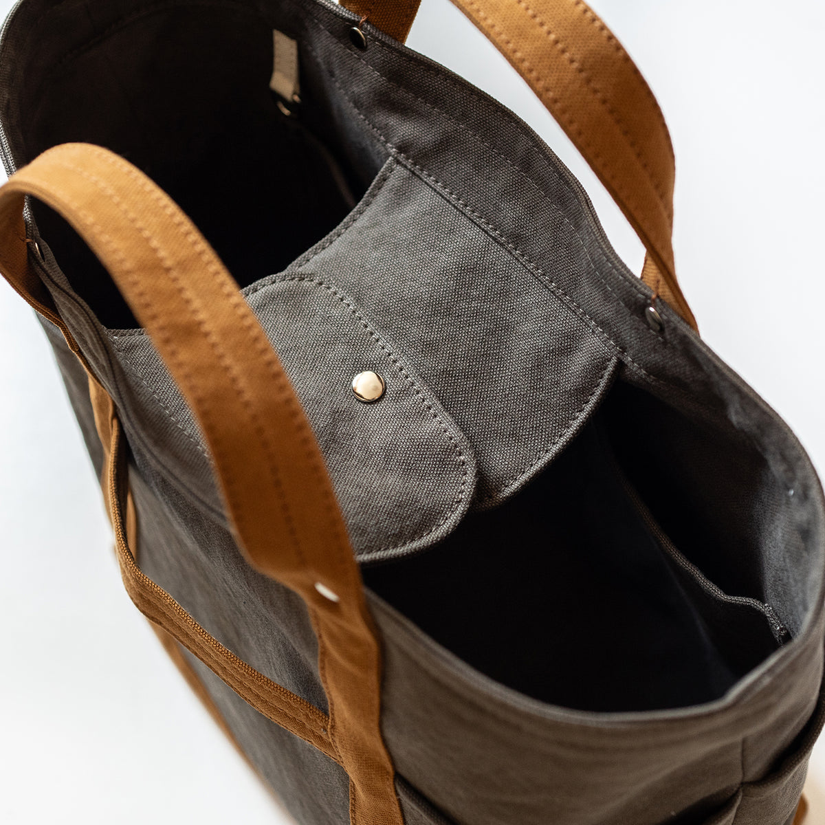 TOOL TOTE Bi-color  （oldkhaki×camel）